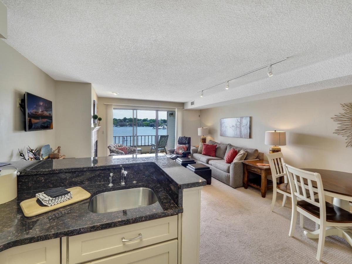 228 Edgewater Inn シャールボイ エクステリア 写真