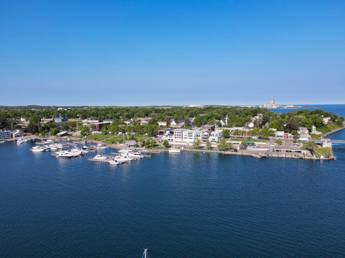 228 Edgewater Inn シャールボイ エクステリア 写真